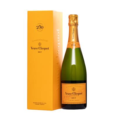 Veuve Clicquot Brut + kartón 0,75 l